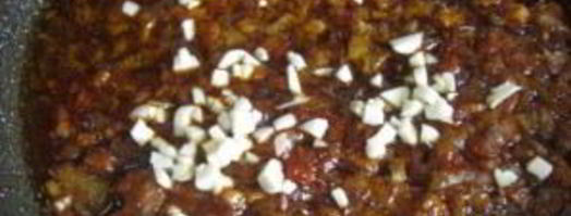 солянка по-домашнему с колбасой. Шаг 6