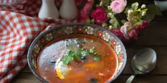 Солянка с колбасой