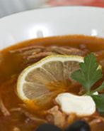 Солянка с копченой грудинкой