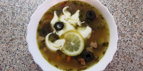 Солянка с маслинами