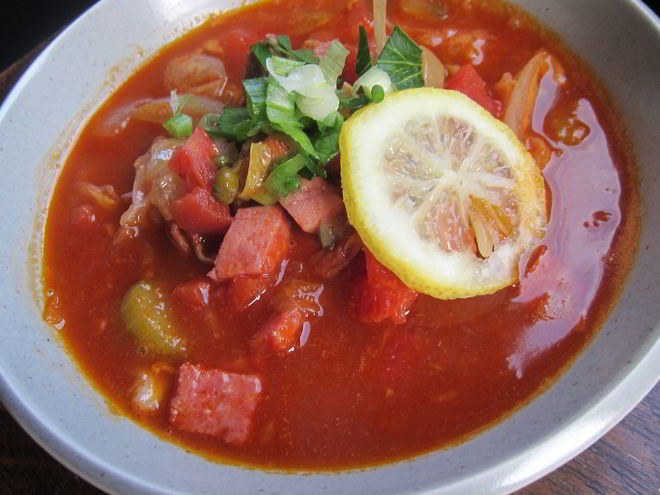 Рецепт солянки с оливками и колбасой