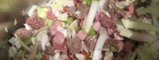 солянка с оливками и колбасой. Шаг 3