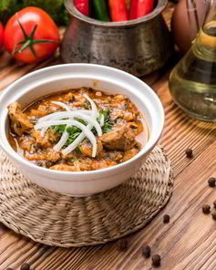 Харчо из курицы с орехами