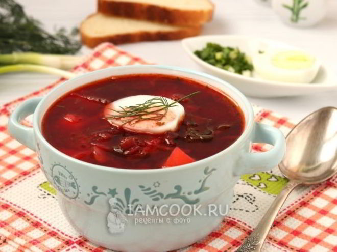 Рецепт горячего свекольника с ботвой