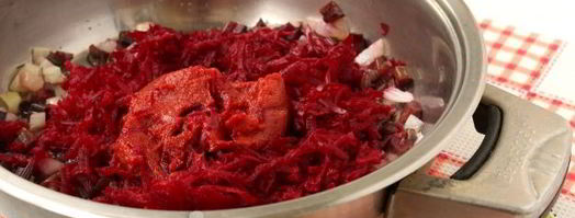 горячий свекольник с ботвой. Шаг 9