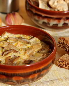 Сырный суп на грибном бульоне