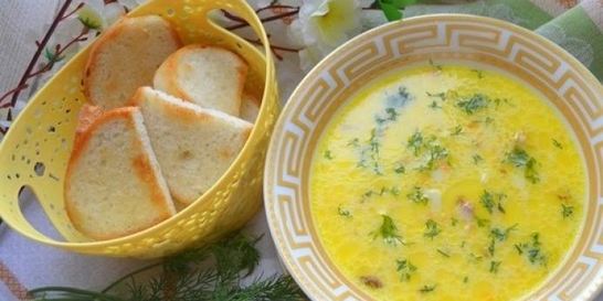 Сырный суп с копченой курицей