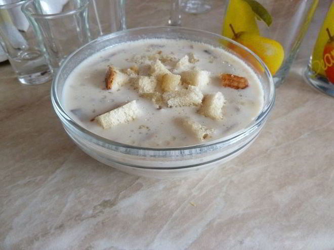 Рецепт сырного супчика с грибами и гренками