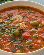 Томатный суп с горбушей и оливками