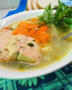 Рыбный суп уха из кеты