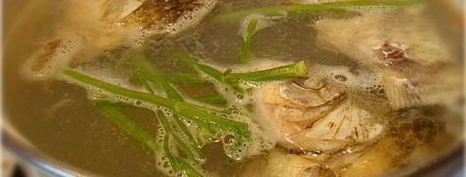 уха из карасей с ароматной заправкой. Шаг 4