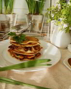 Блинчики на ряженке с куриным припеком