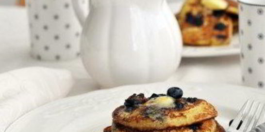 Блинчики с черникой и орехами