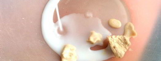 дрожжевые блины с луково-сырной начинкой. Шаг 3