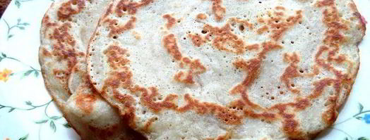 дрожжевые блины с луково-сырной начинкой. Шаг 14