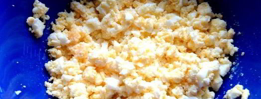 дрожжевые блины с луково-сырной начинкой. Шаг 17