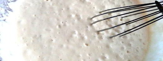 дрожжевые блины с луково-сырной начинкой. Шаг 10