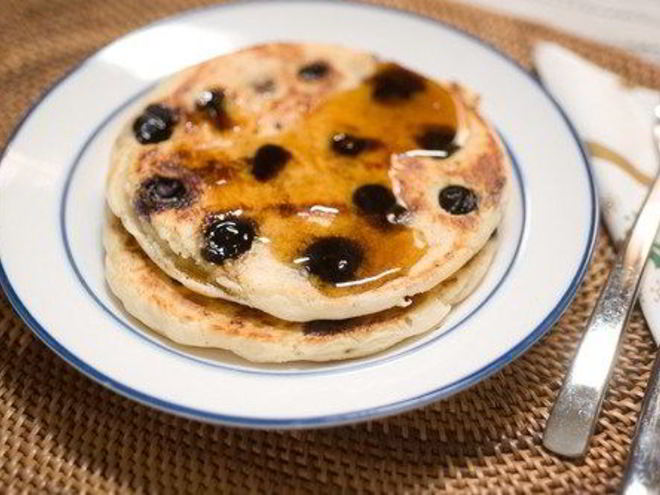 Рецепт кукурузных блинов с черникой