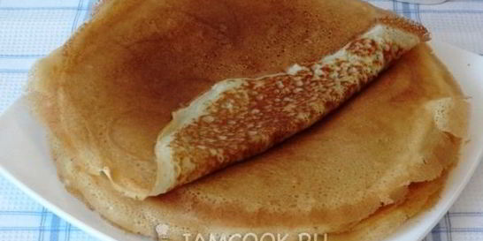 Простые дрожжевые блины на молоке