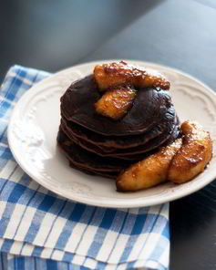 Шоколадные блинчики с карамелизированными бананами