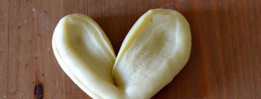 булочки молочные сердечки. Шаг 10