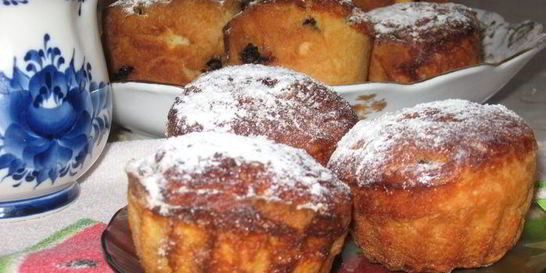 Булочки с изюмом Аппетитные