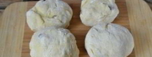 булочки с изюмом из дрожжевого теста. Шаг 10