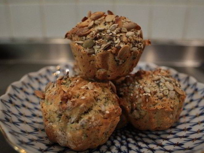 Рецепт булочек с семечками и зеленью