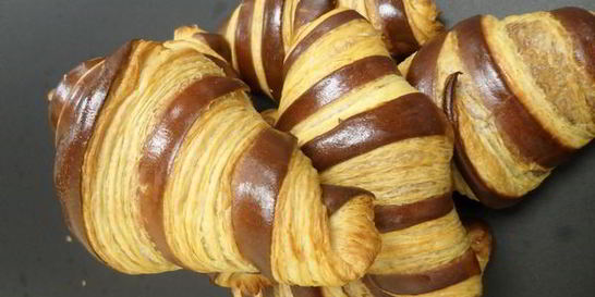 Двухцветные круассаны по-домашнему