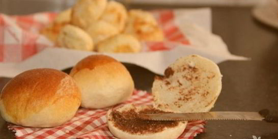 Молочные булочки для завтрака