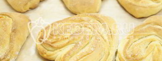 сдобные булочки плюшки. Шаг 14