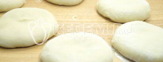 сдобные булочки плюшки. Шаг 8