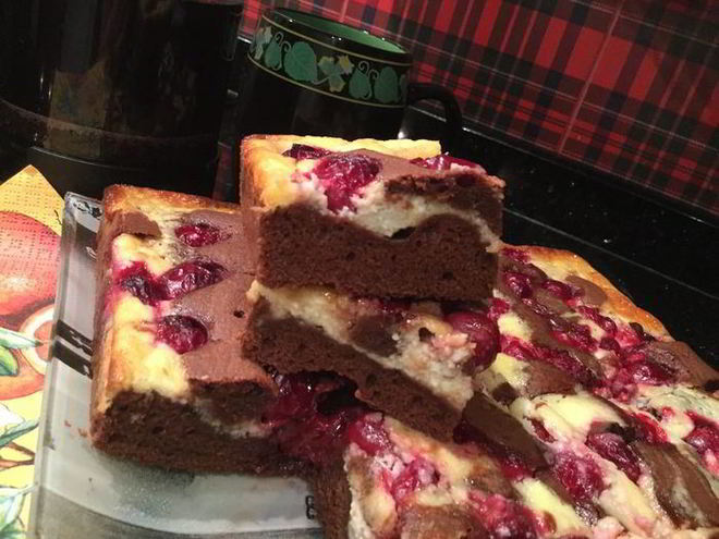 Рецепт брауни-чизкейка с вишней