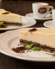 Чизкейк с маковой прослойкой