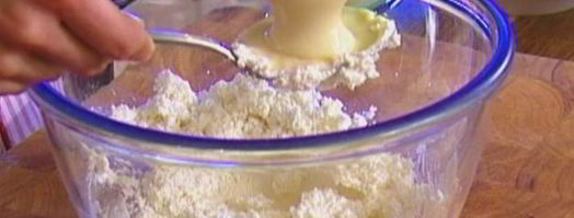 очень простой лимонный чизкейк с ягодами. Шаг 5