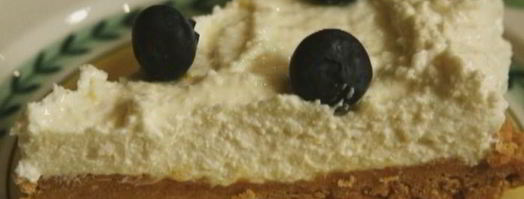 очень простой лимонный чизкейк с ягодами. Шаг 10