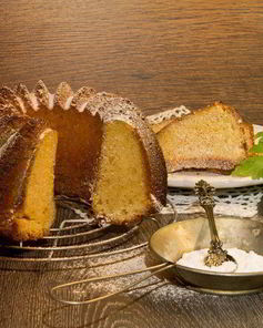 Греческий масляный кекс с ароматом герани