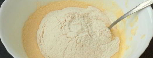 капкейки на молоке с белковым кремом. Шаг 3