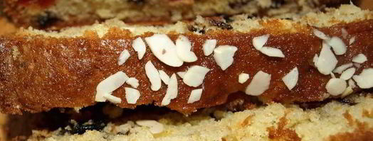 кекс с вяленой вишней, арахисом и шоколадом. Шаг 10