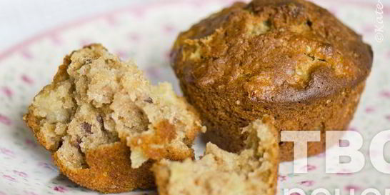 Кексы из цельнозерновой муки с яблоками и пеканом