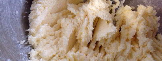 кокосовый кекс с вишней. Шаг 4