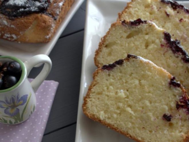 Рецепт мраморного кекса со смородиной