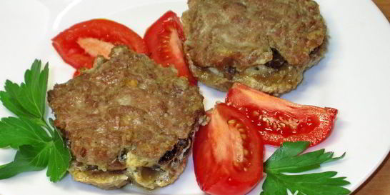 Мясные мини кексы с грибной начинкой