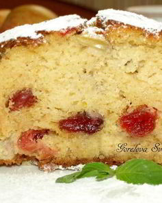 Яблочный кекс с вяленой вишней