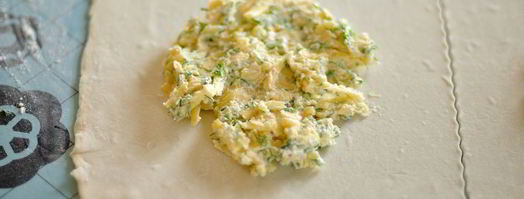 хачапури из слоеного теста. Шаг 5