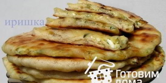 Хачапури с сыром и вареным яйцом