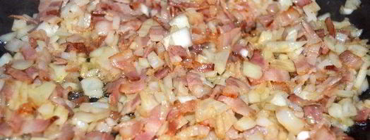 хлеб из пшенично-ржаного теста с беконом и луком. Шаг 3