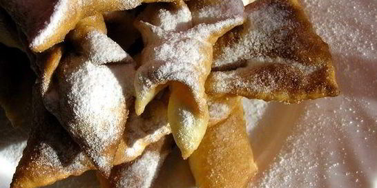 Хворост с кукурузной мукой