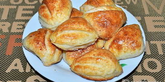 Конвертики из творожного теста