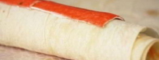 лаваш с корейской морковкой и крабовыми палочками. Шаг 4